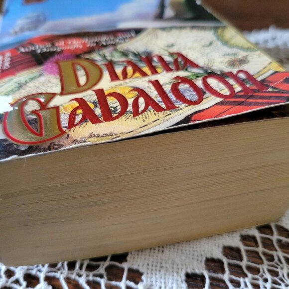 VOYAGER DIANA GABALDON VINTAGE 1994 SIGNED PAPERBACK OUTLANDER SERIES BOOK #3 - Picture 7 of 14